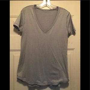 Lululemon sweatless shirt